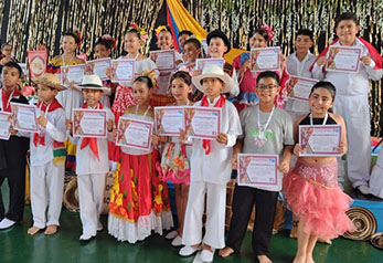 Participación en Festival de Danzas